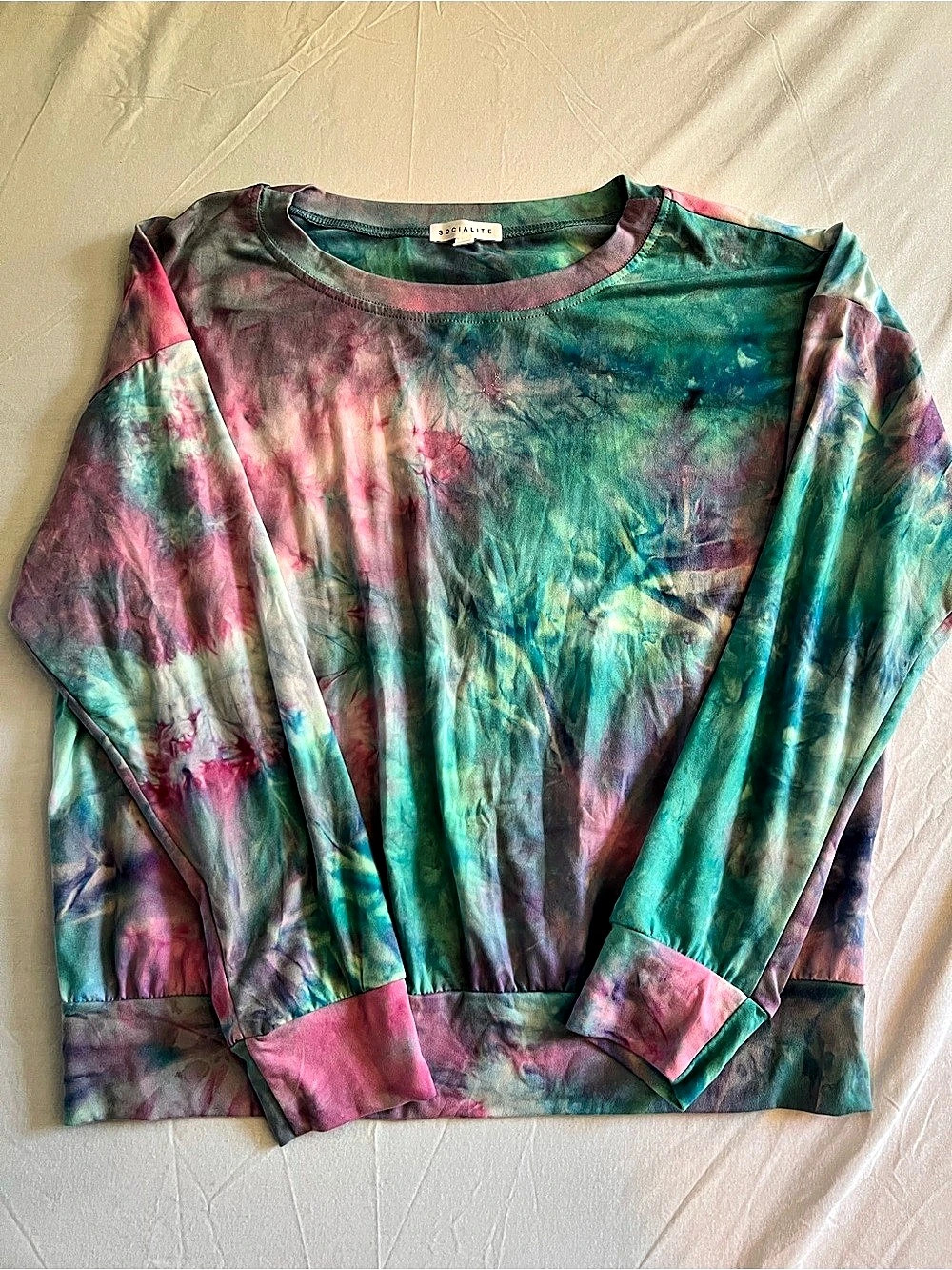 Socialite Tie-Dye Long Sleeve Top in Green & Pink Size Medium